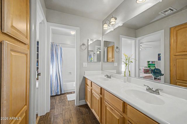 2087 W REMINGTON Drive, Chandler, AZ 85286