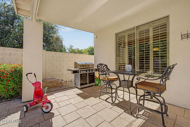 2087 W REMINGTON Drive, Chandler, AZ 85286