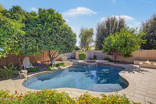 2087 W REMINGTON Drive, Chandler, AZ 85286