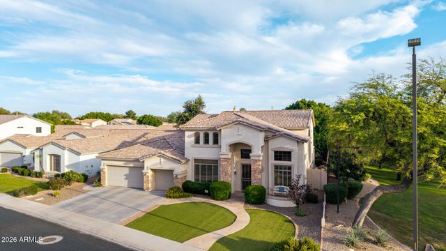 2087 W REMINGTON Drive, Chandler, AZ 85286
