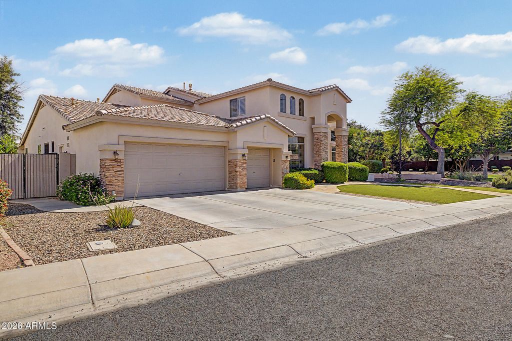 2087 W REMINGTON Drive, Chandler, AZ 85286 — photo 5