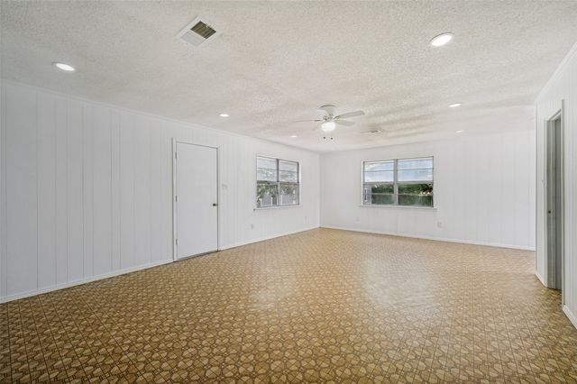 1814 Refinery Road, Gainesville, TX 76240