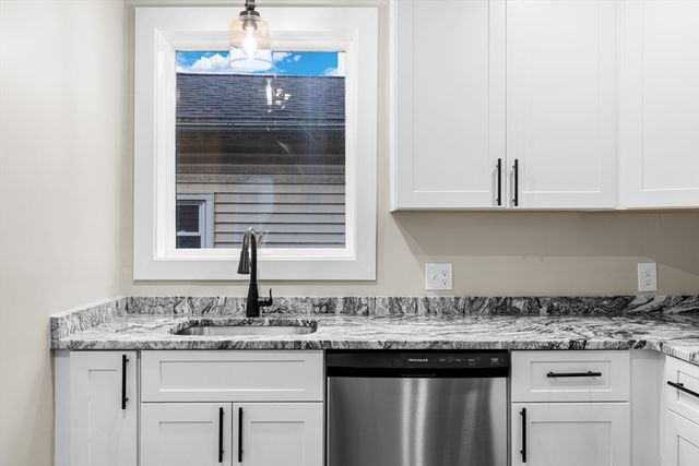 99 Tremont St, Taunton, MA 02780