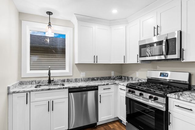 99 Tremont St, Taunton, MA 02780