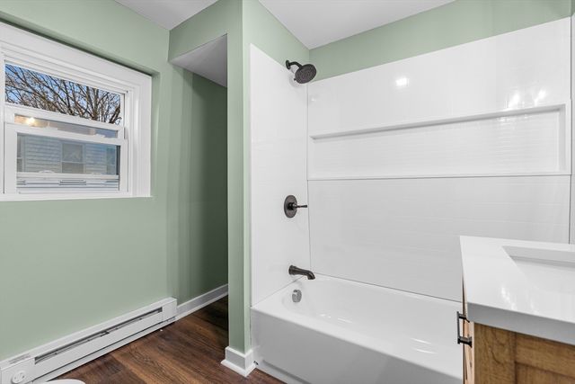 99 Tremont St, Taunton, MA 02780