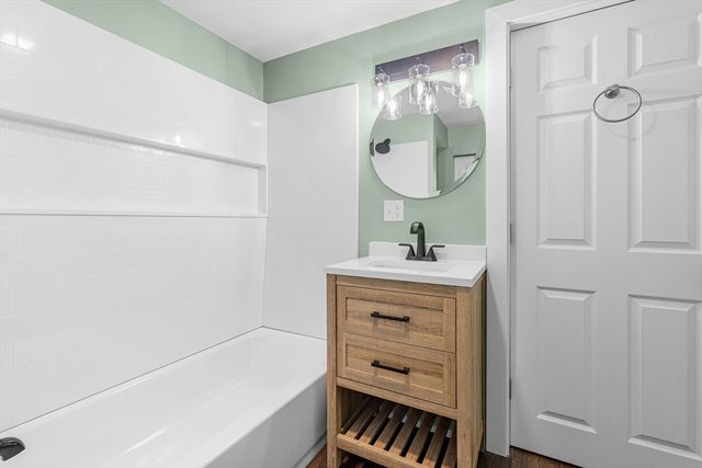 99 Tremont St, Taunton, MA 02780