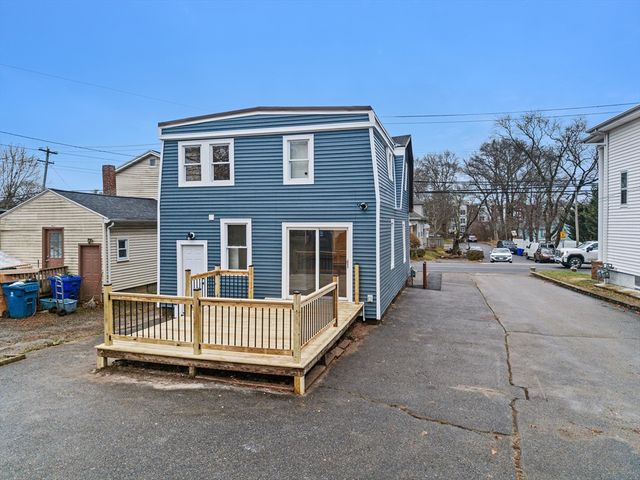 99 Tremont St, Taunton, MA 02780