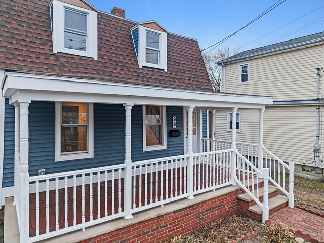 99 Tremont St, Taunton, MA 02780