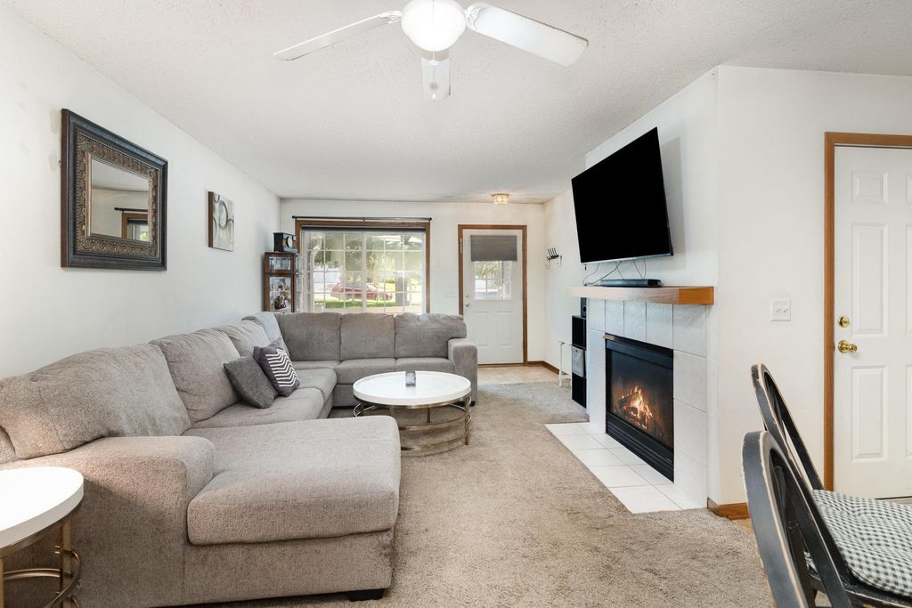 702 Horizon Drive SE, New Prague, MN 56071