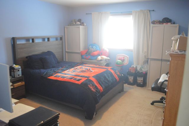 7208 Bracken Pkwy, Hobart, IN 46342