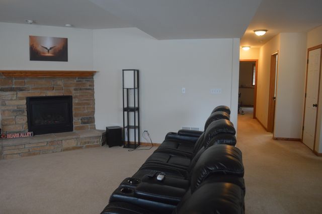 7208 Bracken Pkwy, Hobart, IN 46342