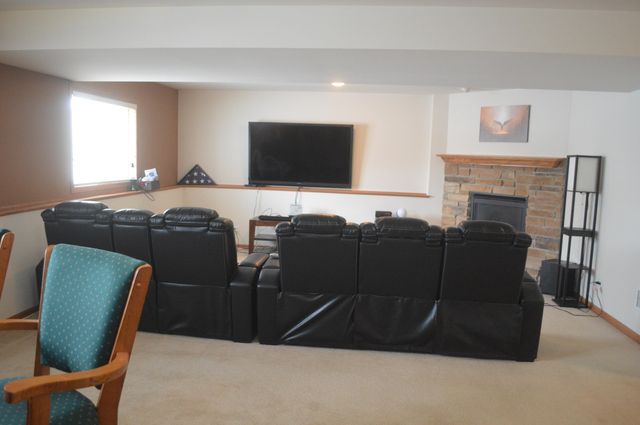 7208 Bracken Pkwy, Hobart, IN 46342