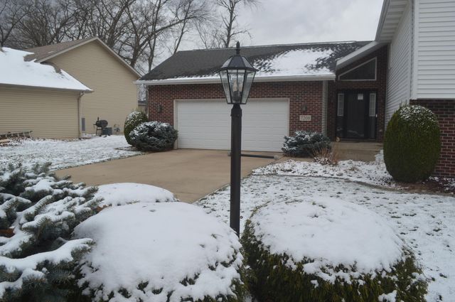 7208 Bracken Pkwy, Hobart, IN 46342