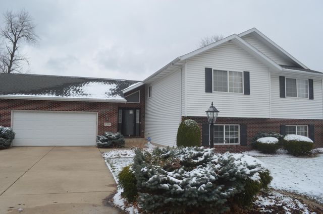7208 Bracken Pkwy, Hobart, IN 46342