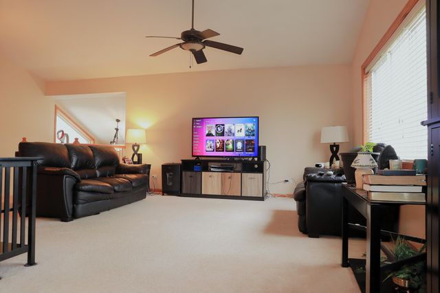 7208 Bracken Pkwy, Hobart, IN 46342