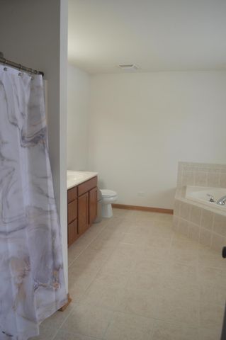 7208 Bracken Pkwy, Hobart, IN 46342