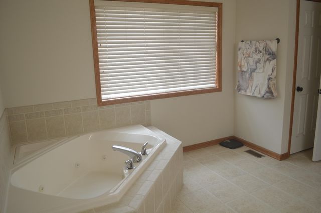 7208 Bracken Pkwy, Hobart, IN 46342