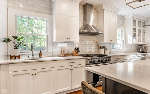 33 W 42nd Street, Indianapolis, IN 46208