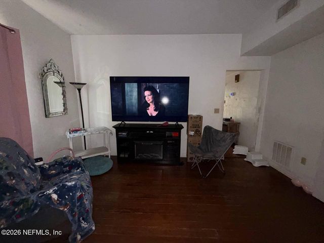 324 N WALNUT Street, Starke, FL 32091