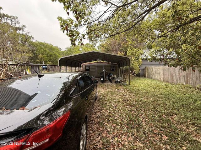 324 N WALNUT Street, Starke, FL 32091