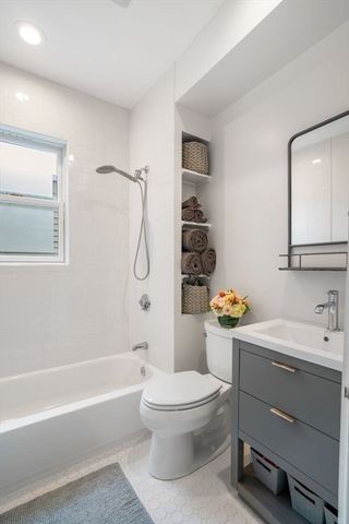 30 Oak Street 2, Boston, MA 02129