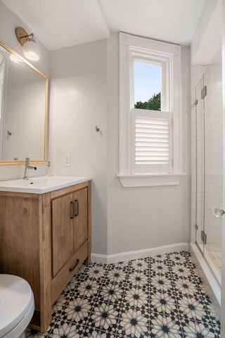 30 Oak Street 2, Boston, MA 02129