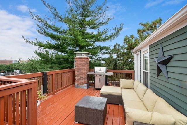 30 Oak Street 2, Boston, MA 02129