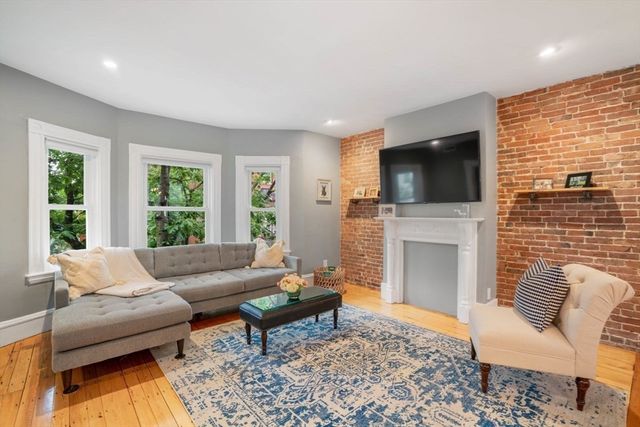 30 Oak Street 2, Boston, MA 02129