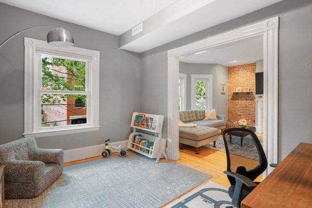 30 Oak Street 2, Boston, MA 02129