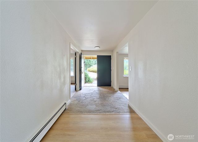 9802 58th Avenue Ct E, Puyallup, WA 98373