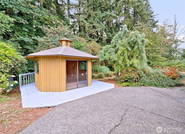9802 58th Avenue Ct E, Puyallup, WA 98373