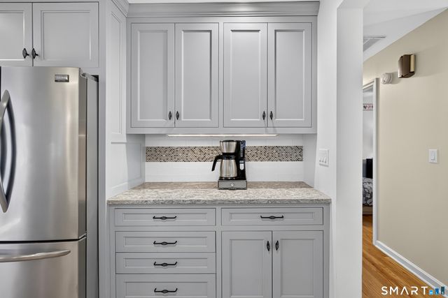 16 Williamsburg Drive, Orange, CT 06477