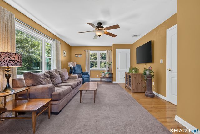 16 Williamsburg Drive, Orange, CT 06477