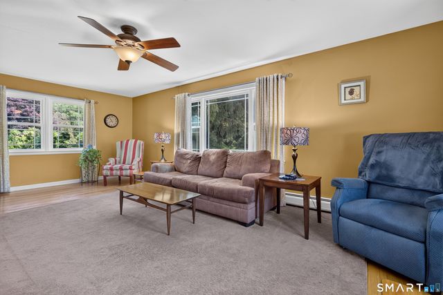 16 Williamsburg Drive, Orange, CT 06477
