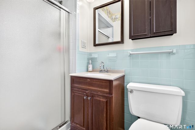 16 Williamsburg Drive, Orange, CT 06477