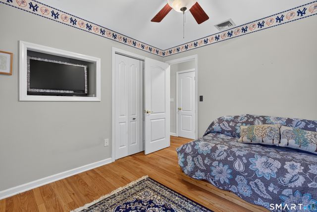 16 Williamsburg Drive, Orange, CT 06477