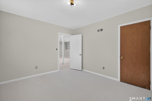 16 Williamsburg Drive, Orange, CT 06477
