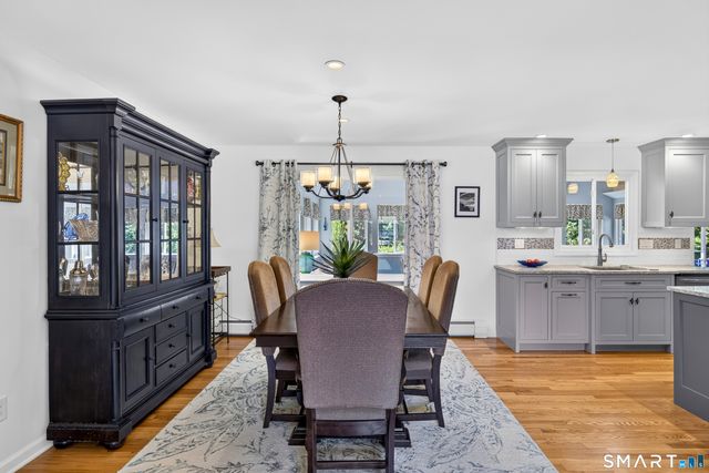 16 Williamsburg Drive, Orange, CT 06477