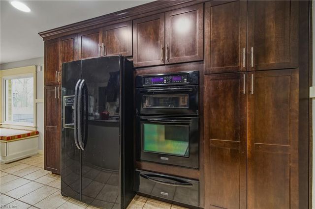 1121 Selwood DR, Virginia Beach, VA 23464