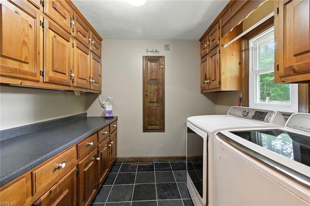 1121 Selwood DR, Virginia Beach, VA 23464