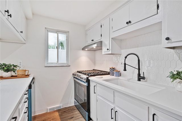 405 Highland Pines Ct, Ross Twp, PA 15237