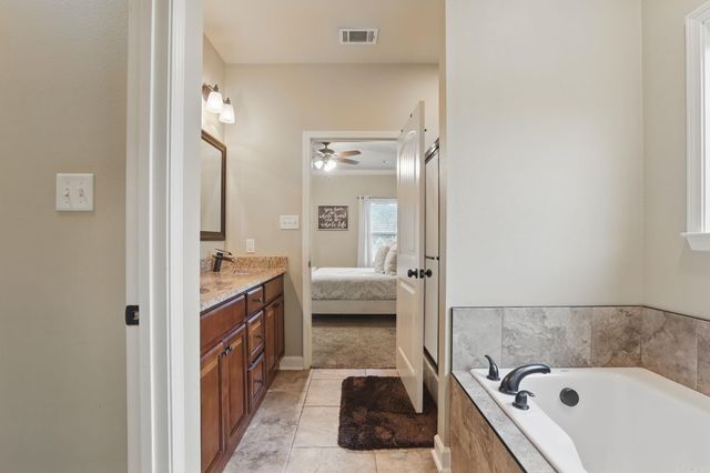 4505 Western Woods, Benton, AR 72015