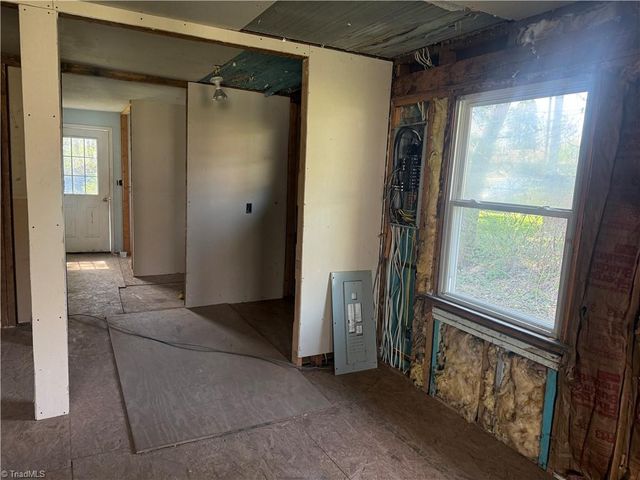 213 W Decatur Street, Madison, NC 27025