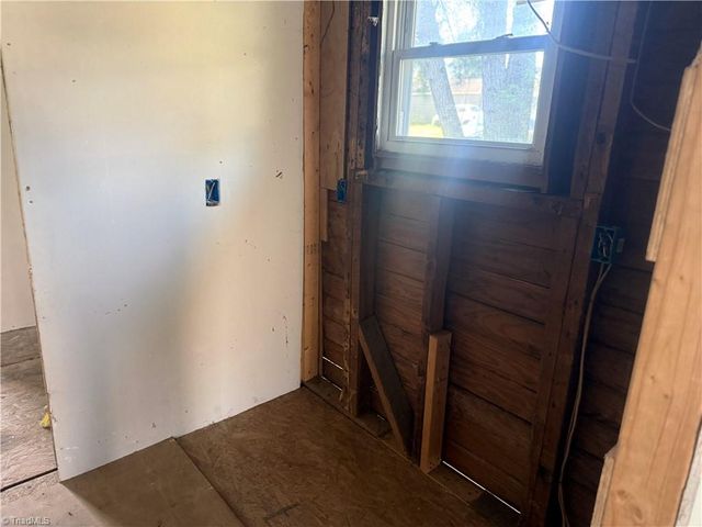 213 W Decatur Street, Madison, NC 27025