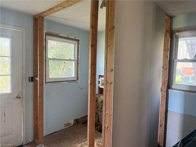 213 W Decatur Street, Madison, NC 27025