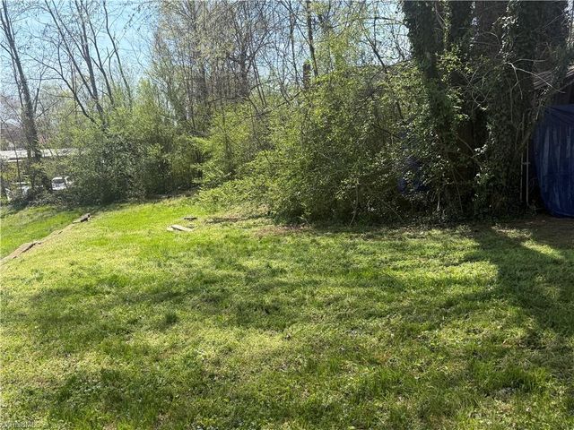 213 W Decatur Street, Madison, NC 27025