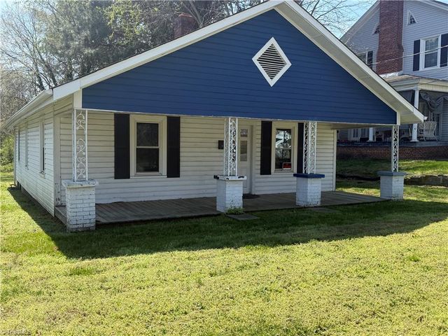 213 W Decatur Street, Madison, NC 27025