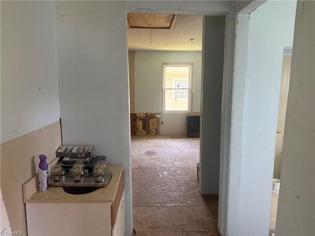 213 W Decatur Street, Madison, NC 27025