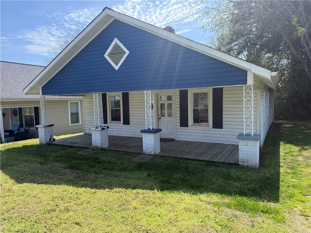 213 W Decatur Street, Madison, NC 27025