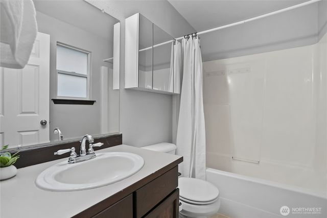 18926 21st Ave W, Lynnwood, WA 98036